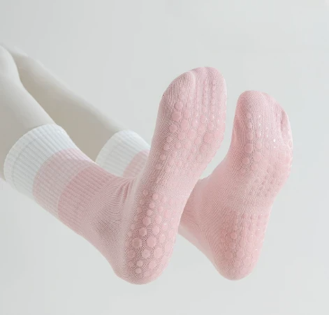 NUWA cotton crew socks in soft pink, US women's 6–8